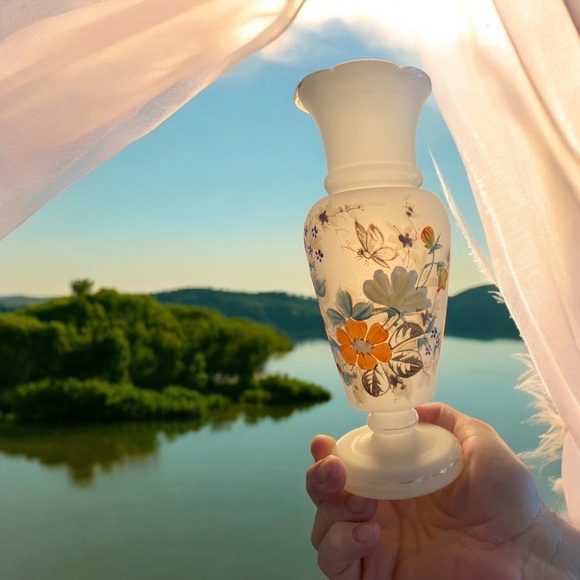 Antique Victorian Bristol Glass Vase - Picture 6 of 14